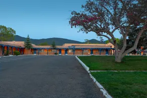 Kachina Lodge Resort Hotel And Meetings Center - Image 4