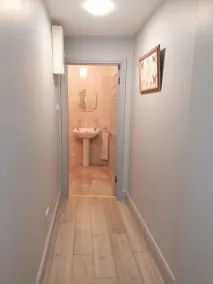 Oak House Apartment - Image 5