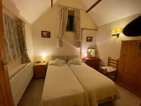 Cosy Country 2 Bedroom Gr 2 Cottage - Image 3