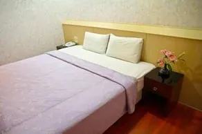 The Prince Hotel - Image 4