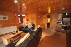 Ardlui Lochside Lodges - Image 5