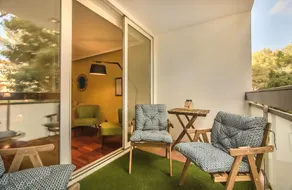 347 Acacias Flat - Image 2
