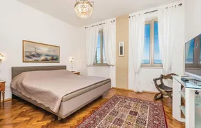 Amazing Home in Icici With Wifi and 5 Bedrooms - Image 2