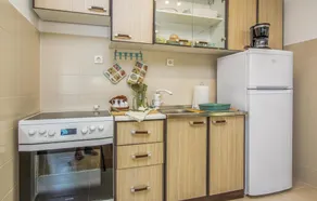 Amazing Apartment in Splitska With 3 Bedrooms and Wifi - Image 3