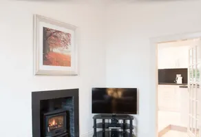The Wallace Cottage - Image 4