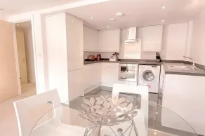 Bradley Court by Roomspace Serviced Apartments - Image 3