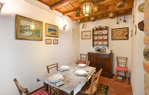 Beautiful Home in Muggia With 3 Bedrooms - Image 2