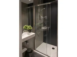 Modern apartment with two bathrooms in Belgian Limburg - Image 2
