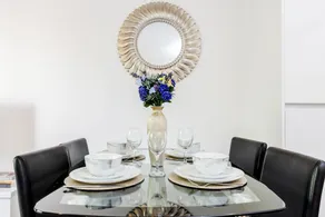 Stunning Ensuite 2 bedroom apartment - Image 2