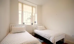 Budgenor Lodge - Image 2