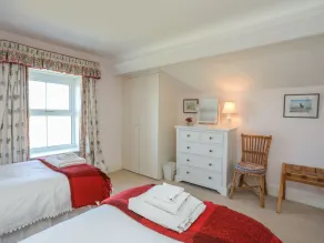 Warren Farmhouse - Image 4