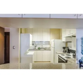 Alluring 2 Bedroom Apartment Zona 14 - Image 4