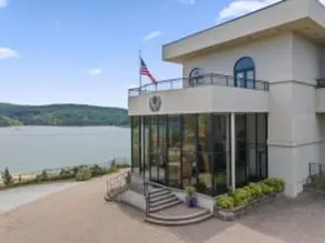 2 Bedroom Lake View Villa - Unit 307 - Image 4