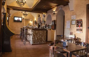 Hostal Mesón Plaza - Image 5
