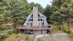 Koby 4 Bedroom Home by Redawning - Image 4