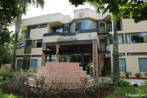 Splash Suites Hotel Laguna - Image 3