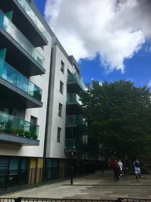 Contemporary 1 Bedroom Flat With Stunning London View - Image 4