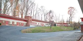 Lee High Inn - Image 4