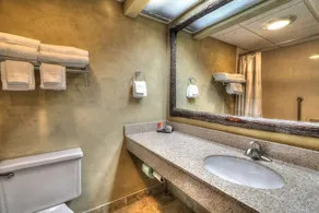 Oak Tree Lodge - Image 4