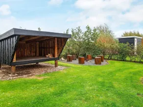 Quaint Holiday Home in Hemmet Jutland With Indoor Whirlpool - Image 4