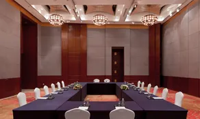 Crowne Plaza Chongqing Jiefangbei - Image 4