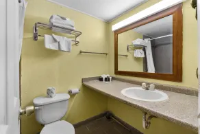 Days Inn by Wyndham Myrtle Beach Grand Strand - Image 5