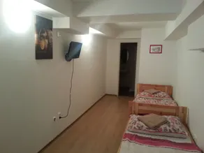 Art-Hostel Taurus - Image 3