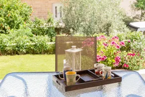 Bright & Spacious, two-floor Family Garden Home - Image 4