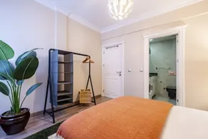 Captivating Flat With Balcony Near Besiktas Pier - Image 2