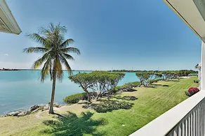 Island 2br Waterfront Villa 2 Bedroom Villa - Image 4