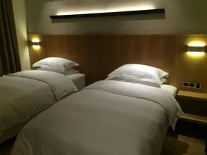 Yu Hotel (Qingdao Agricultural University Metro Station Branch) - Image 2