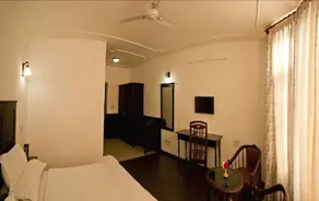 Four Seasons Resort - Image 4