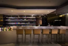 City Garden Hotel - Image 2