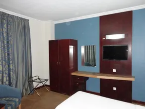 Elaf Al Bustan Hotel - Image 3