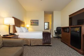 Battle Lake Inn and Suites - Image 2