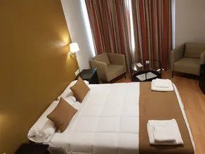 Ant Street Inn - Image 1