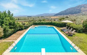 Awesome Home in Atalanti With Jacuzzi, Wifi and 6 Bedrooms - Image 2