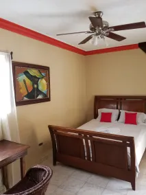 Daniella Inn Hotel - Image 2