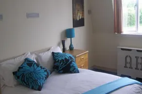 Almond House Lodge - Image 3
