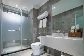Dali T Hotel - Image 3