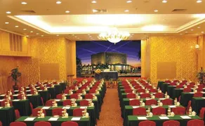 OYC Crown Prince Hotel - Image 4