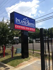 Inland Suites Elvis - Image 4