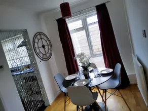 Charming 2-bed Apartment Located in Elham Norwich - Image 4