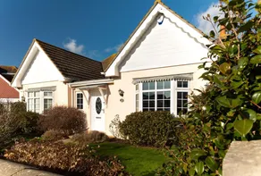 Super 5 Bedroom Family Friendly Retreat Rustington - Image 4