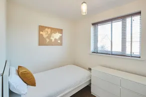 Host Stay Greenfinch Road - Image 2