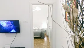 Donos Art Apartment - Image 4