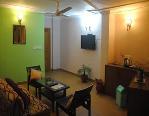M Hotel And Restaurant - Image 2
