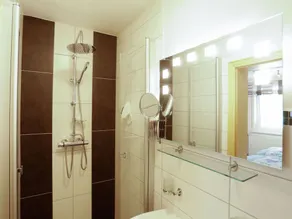 Bright Apartment in Medelon With Jacuzzi and Sauna - Image 4