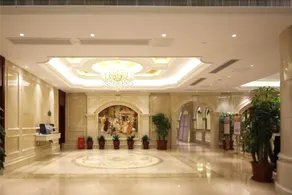 Vienna Hotel Shenzhen Huazhisha - Image 2