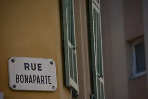 Be our Guests in Nice Port Bonaparte - Image 5